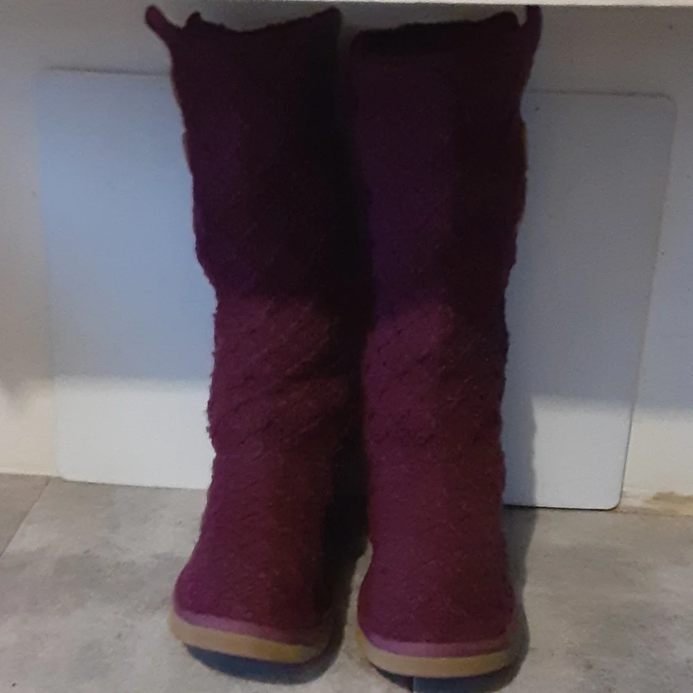 UGG boots size 7 women - Picture 2 of 5